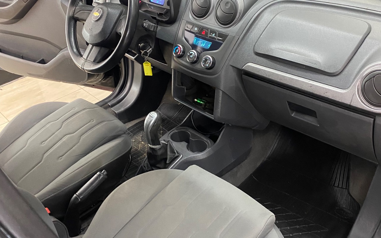 imagem-https://www.socarrao.com.br/sc-vehicle-images-prod/4422168/1792677091692-SU1HXzI1NjYuanBlZw.jpeg