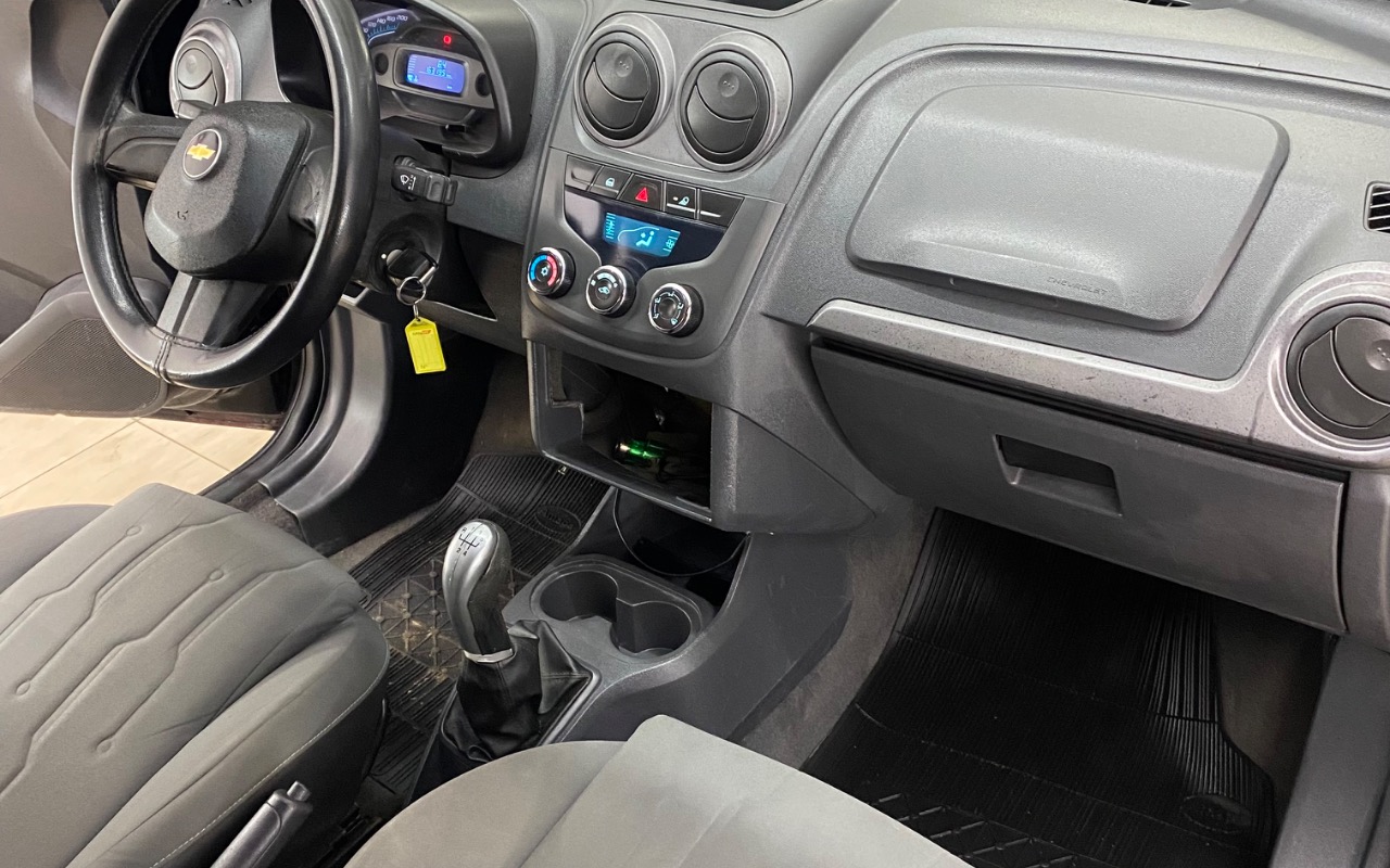 imagem-https://www.socarrao.com.br/sc-vehicle-images-prod/4422168/1792677091829-SU1HXzI1NjkuanBlZw.jpeg