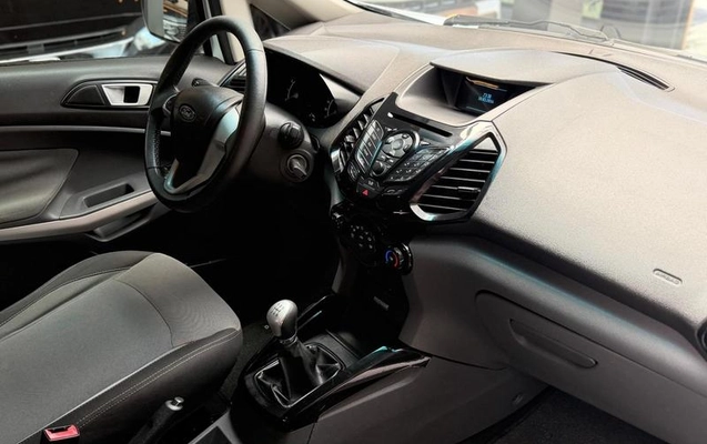 imagem-https://www.socarrao.com.br/sc-vehicle-images-prod/4422234/1792677058289-8588598_10_B_6fcbd74c73.jpeg
