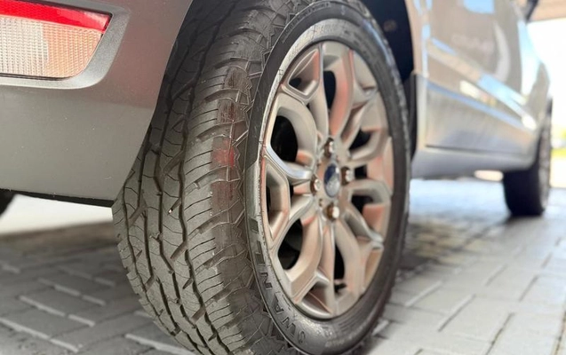 imagem-https://www.socarrao.com.br/sc-vehicle-images-prod/4422234/1792677058303-8588598_12_B_068f3eb34a.jpeg