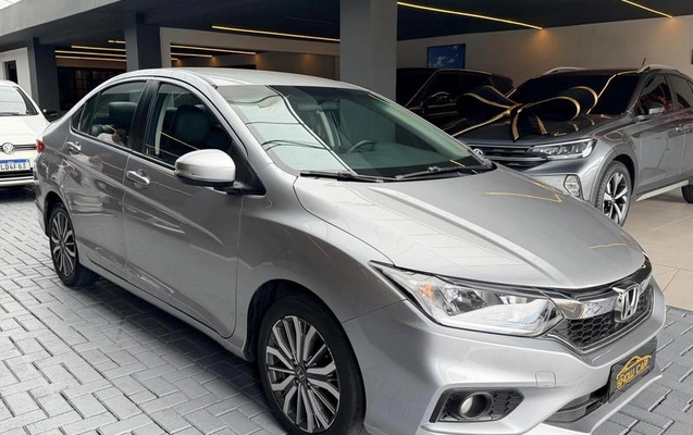 imagem-https://www.socarrao.com.br/sc-vehicle-images-prod/4422262/1792677261082-8583932_15_B_2926b16cef.jpeg