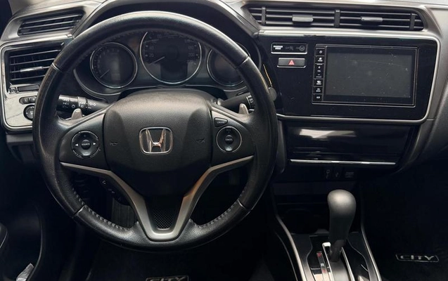 imagem-https://www.socarrao.com.br/sc-vehicle-images-prod/4422262/1792677261097-8583932_5_B_df583e3682.jpeg