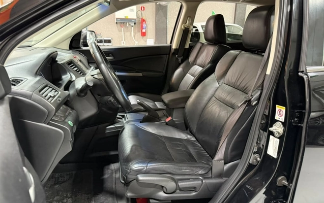 imagem-https://www.socarrao.com.br/sc-vehicle-images-prod/4422264/1792677275537-vehicle_image_1792677245_31f12552acce8cd853753fc7245221a9.jpeg