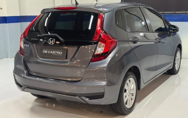 imagem-https://www.socarrao.com.br/sc-vehicle-images-prod/4422266/1792677296988-SE9OREEgRklUIExYIENWVCAxLjUgRiAxNlYgLSAyMDIwIC0gQ0lOWkEgLSBCRUI1RDE1ICg2KS5wbmc.png
