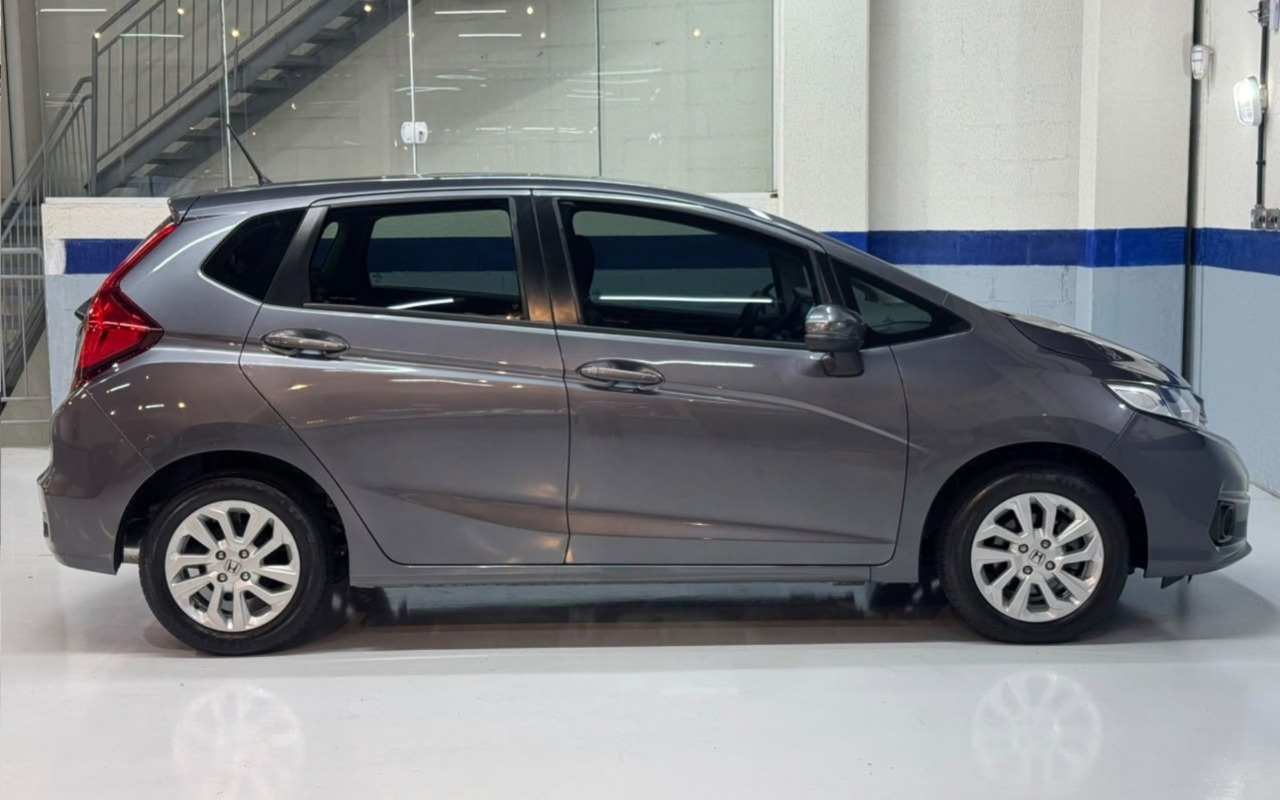 imagem-https://www.socarrao.com.br/sc-vehicle-images-prod/4422266/1792677297046-SE9OREEgRklUIExYIENWVCAxLjUgRiAxNlYgLSAyMDIwIC0gQ0lOWkEgLSBCRUI1RDE1ICg3KS5wbmc.png