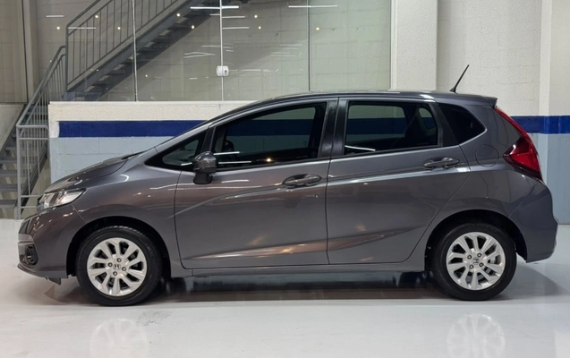 imagem-https://www.socarrao.com.br/sc-vehicle-images-prod/4422266/1792677297110-SE9OREEgRklUIExYIENWVCAxLjUgRiAxNlYgLSAyMDIwIC0gQ0lOWkEgLSBCRUI1RDE1ICgzKS5wbmc.png