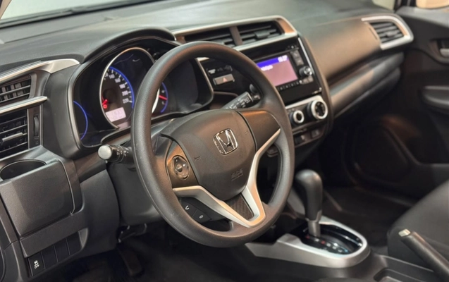 imagem-https://www.socarrao.com.br/sc-vehicle-images-prod/4422266/1792677297835-SE9OREEgRklUIExYIENWVCAxLjUgRiAxNlYgLSAyMDIwIC0gQ0lOWkEgLSBCRUI1RDE1ICgxOSkucG5n.png