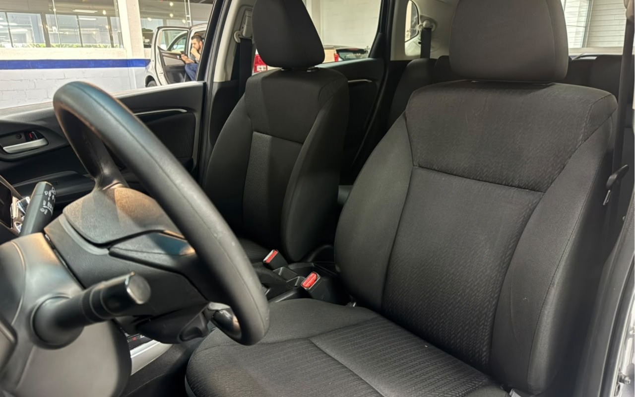imagem-https://www.socarrao.com.br/sc-vehicle-images-prod/4422266/1792677298051-SE9OREEgRklUIExYIENWVCAxLjUgRiAxNlYgLSAyMDIwIC0gQ0lOWkEgLSBCRUI1RDE1ICgxNCkucG5n.png