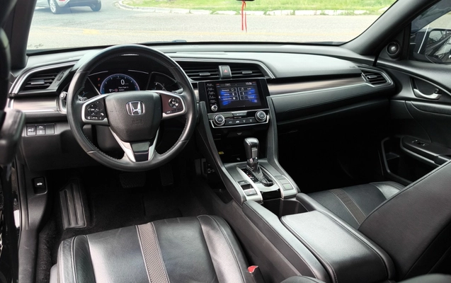 imagem-https://www.socarrao.com.br/sc-vehicle-images-prod/4422267/1792677303176-Q0lWSUMgVE9VUklORyAyMDIxIDE1LmpwZw.jpg