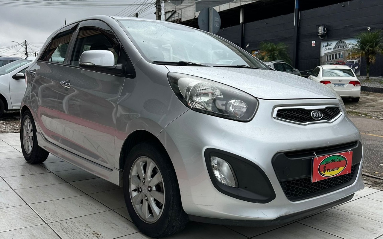 imagem-https://www.socarrao.com.br/sc-vehicle-images-prod/4422288/1792677650594-ZmYwMDBlOTItOWQxMi00NWY4LWFkMGQtMWY1ZWU2OGI4NWU5LmpwZw.jpg