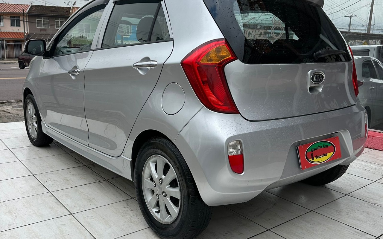 imagem-https://www.socarrao.com.br/sc-vehicle-images-prod/4422288/1792677651273-OGIyMzRjYjEtMGRiNy00OWQ1LWEyZWMtYTA2ZjQ0NGM2ZTdkLmpwZw.jpg