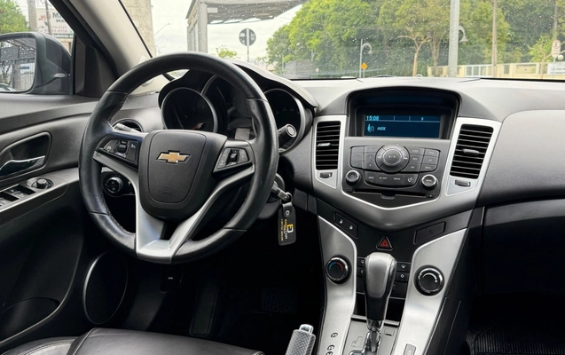 imagem-https://www.socarrao.com.br/sc-vehicle-images-prod/4422294/1792677622275-1_120737.jpg