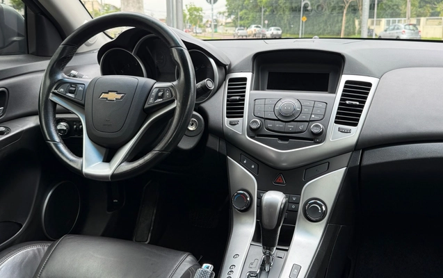 imagem-https://www.socarrao.com.br/sc-vehicle-images-prod/4422318/1792677803518-1_033430.jpg