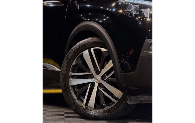 imagem-https://www.socarrao.com.br/sc-vehicle-images-prod/4422376/1792678151522-1_103529.jpg