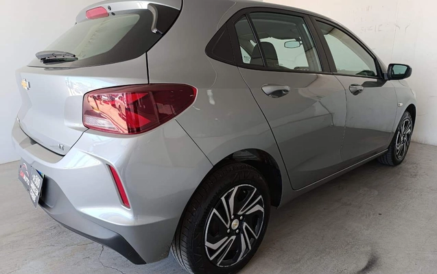 imagem-https://www.socarrao.com.br/sc-vehicle-images-prod/4422388/1792678238482-86e3a7a543824de8a2cd73cda34e1cf7_1792678103550.jpg