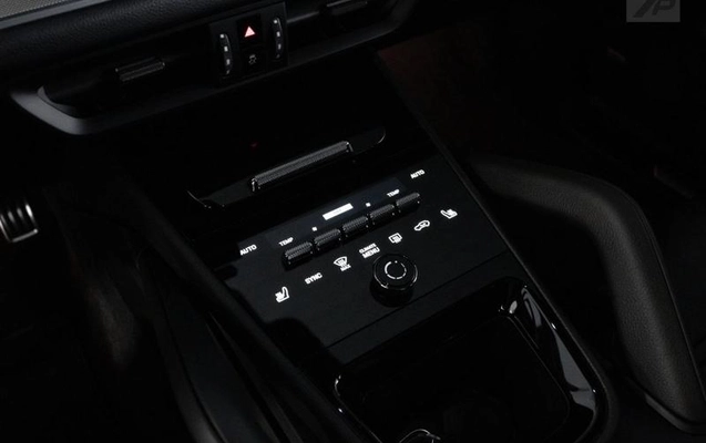 imagem-https://www.socarrao.com.br/sc-vehicle-images-prod/4422432/1792678632008-8582094_8_B_52e74b6e25.jpeg