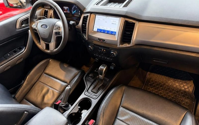 imagem-https://www.socarrao.com.br/sc-vehicle-images-prod/4422452/1792678745415-8536087_18_B_09a38bf2d3.jpeg
