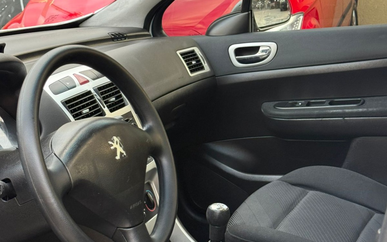 imagem-https://www.socarrao.com.br/sc-vehicle-images-prod/4422456/1792678763366-V2hhdHNBcHAgSW1hZ2UgMjAyNi0xMC0yMSBhdCAyMC41NC4zMiAoMykuanBlZw.jpeg