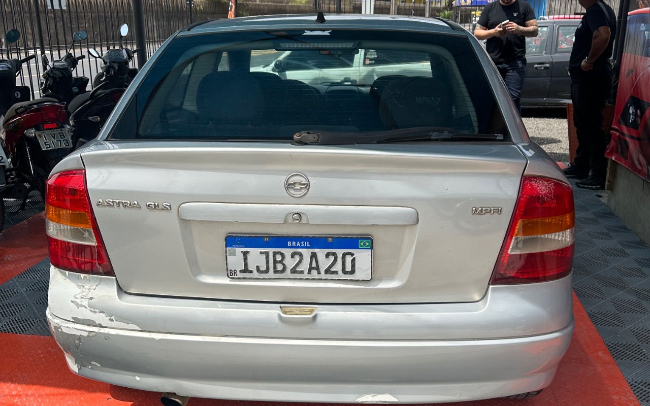 imagem-https://www.socarrao.com.br/sc-vehicle-images-prod/4422492/1792678885672-SU1HXzMzMDcuanBlZw.jpeg