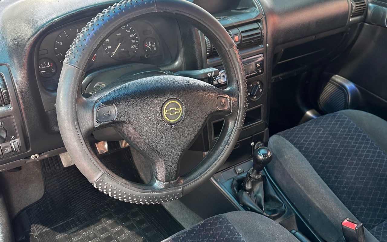 imagem-https://www.socarrao.com.br/sc-vehicle-images-prod/4422492/1792678886336-SU1HXzMzMTMuanBlZw.jpeg
