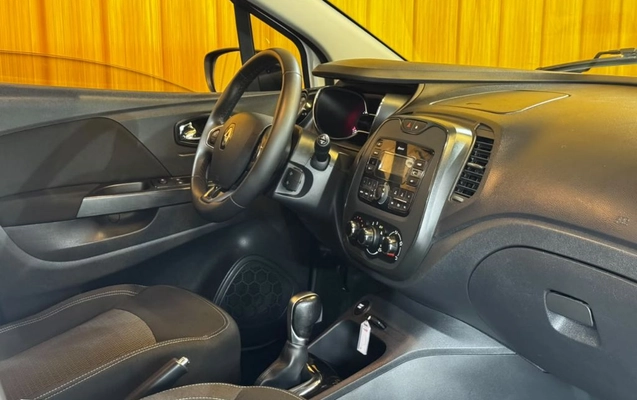 imagem-https://www.socarrao.com.br/sc-vehicle-images-prod/4422519/1792679068725-gb-d87c440.jpeg