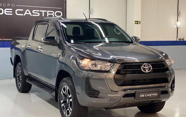 imagem-https://www.socarrao.com.br/sc-vehicle-images-prod/4422525/1792679122550-VE9ZT1RBIEhJTFVYIENEIC0gMjAyNCAtIENJTlpBIC0gVEFTMEoyMyAoOCkuanBn.jpg