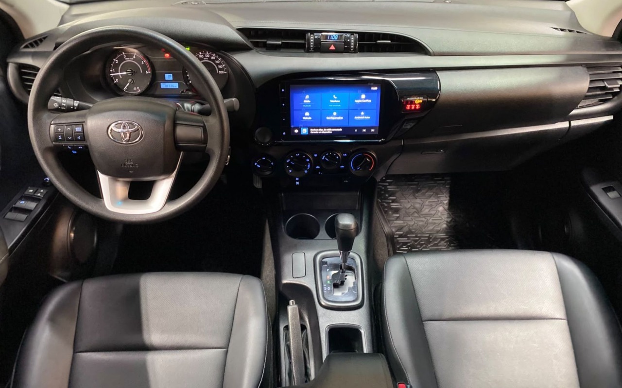 imagem-https://www.socarrao.com.br/sc-vehicle-images-prod/4422525/1792679123623-VE9ZT1RBIEhJTFVYIENEIC0gMjAyNCAtIENJTlpBIC0gVEFTMEoyMyAoMTYpLmpwZw.jpg