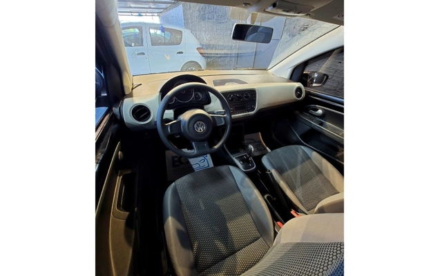 imagem-https://www.socarrao.com.br/sc-vehicle-images-prod/4422622/1792679795113-OC0wMzgyMTNiNDFkNjZhOGI2YWU4MzA1MDk3YWRlNjIxMi5qcGc.jpg