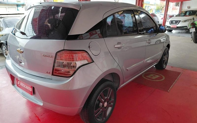 imagem-https://www.socarrao.com.br/sc-vehicle-images-prod/4422675/1792680190829-8553342_1_B_723321317c.jpeg