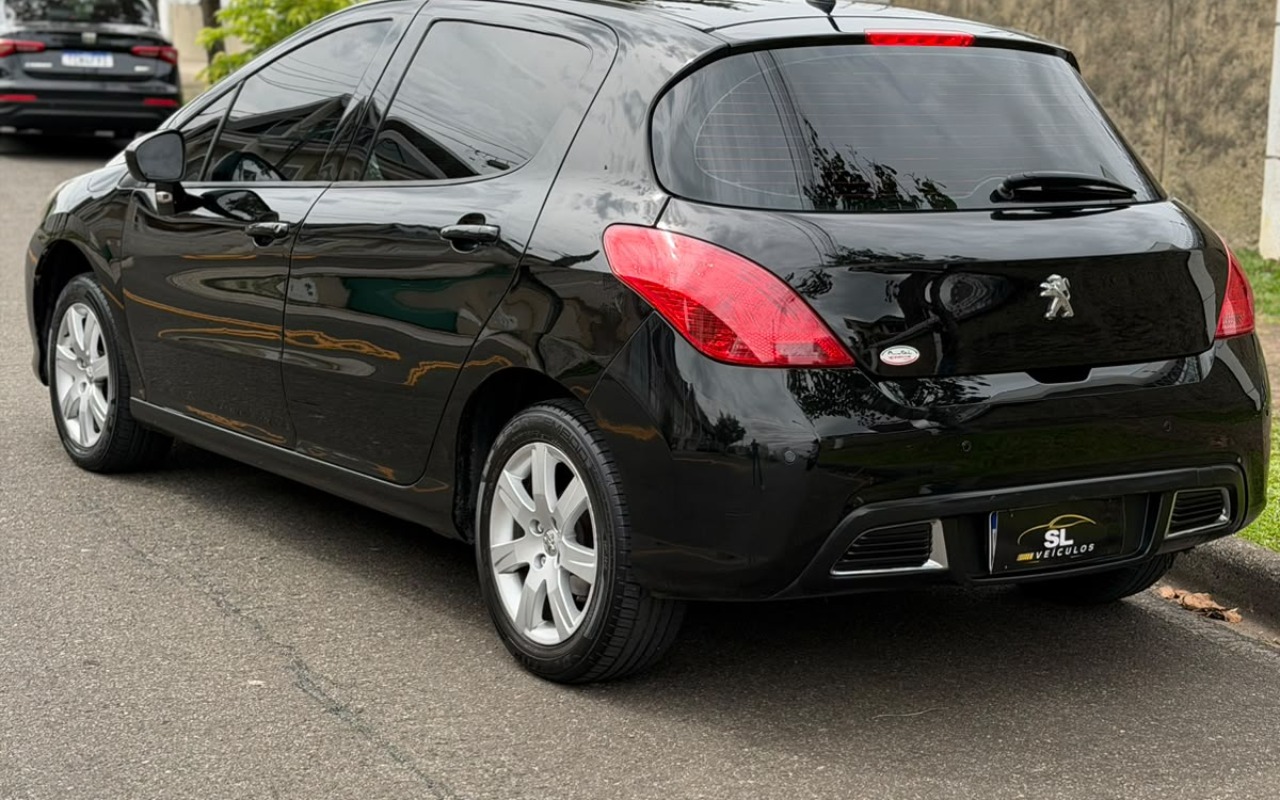 imagem-https://www.socarrao.com.br/sc-vehicle-images-prod/4422694/1792680525780-V2hhdHNBcHAgSW1hZ2UgMjAyNi0xMC0yMSBhdCAxNS41MS41Ny5qcGVn.jpeg
