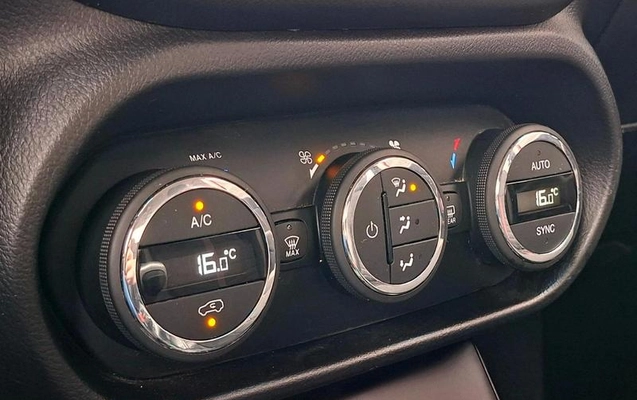 imagem-https://www.socarrao.com.br/sc-vehicle-images-prod/4422740/1792680726829-8566389_15_B_d49c6e7068.jpeg