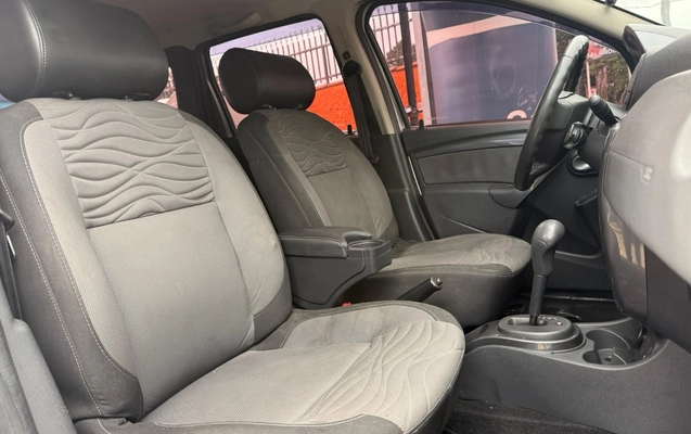 imagem-https://www.socarrao.com.br/sc-vehicle-images-prod/4422760/1792680961342-V2hhdHNBcHAgSW1hZ2UgMjAyNi0xMC0yMiBhdCAxMS4xMS4wOSAoMikuanBlZw.jpeg