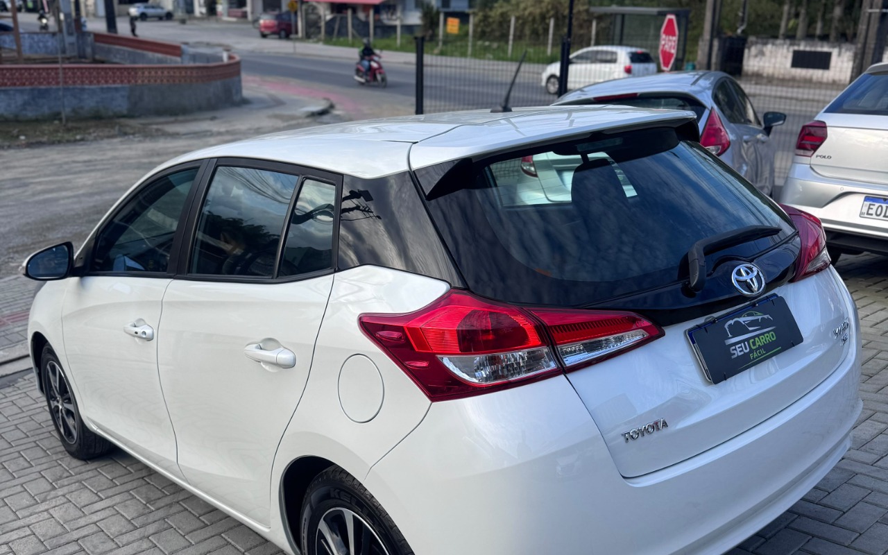 imagem-https://www.socarrao.com.br/sc-vehicle-images-prod/4422779/1792681095330-SU1HLTIwMjYxMDIxLVdBMDAzOC5qcGc.jpg
