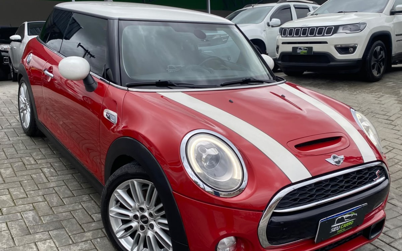 Mini COOPER 2015 Vermelho — foto 1 de 3