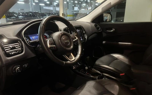 imagem-https://www.socarrao.com.br/sc-vehicle-images-prod/4422876/1792681864606-8561073_10_B_1ece1fe2cc.jpeg