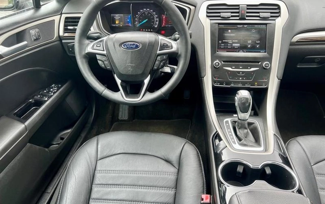 imagem-https://www.socarrao.com.br/sc-vehicle-images-prod/4422990/1792682763640-8593352_13_B_6455cbca20.jpeg
