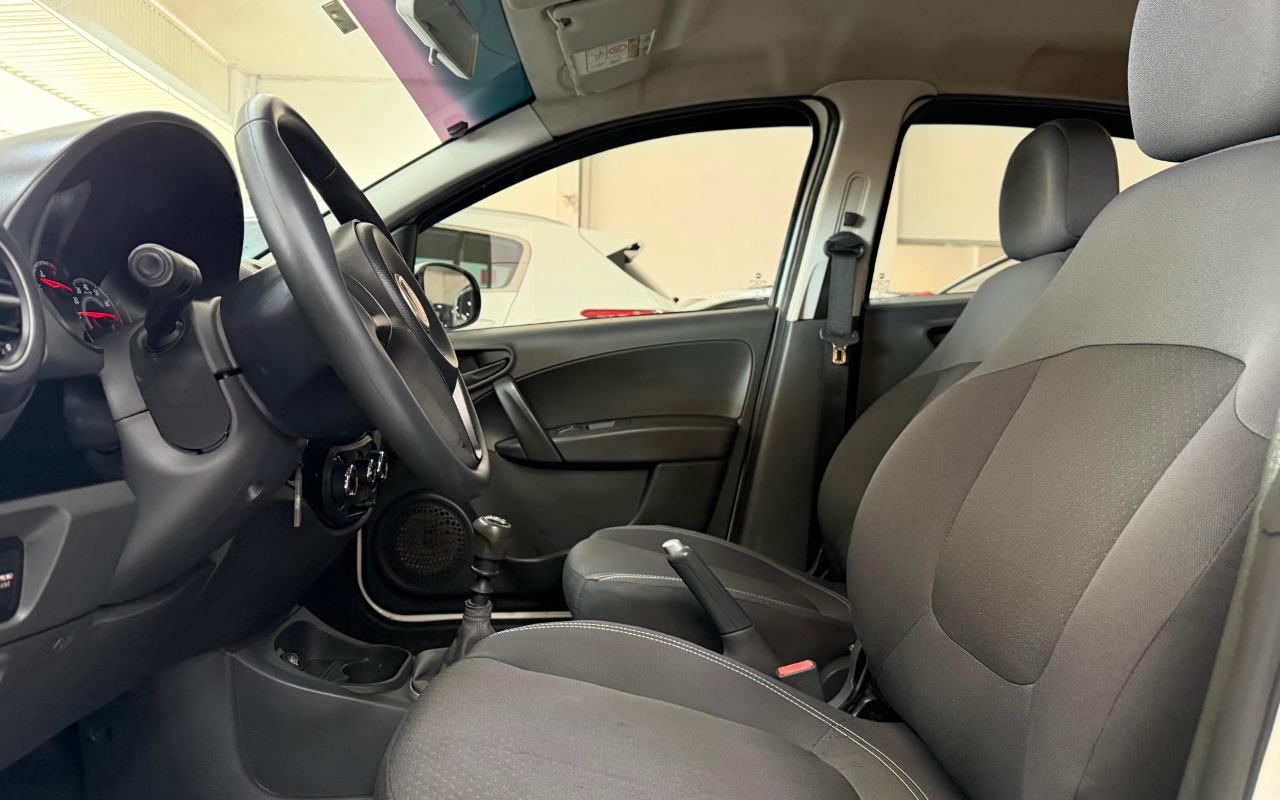 imagem-https://www.socarrao.com.br/sc-vehicle-images-prod/4423012/1792682893821-V2hhdHNBcHAgSW1hZ2UgMjAyNi0xMC0yMiBhdCAxMi4xNi4wNSAoMSkuanBlZw.jpeg