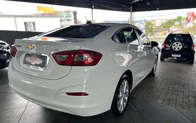 imagem-https://www.socarrao.com.br/sc-vehicle-images-prod/4423105/1792683715584-8594502_6_B_d7a95238f3.jpeg