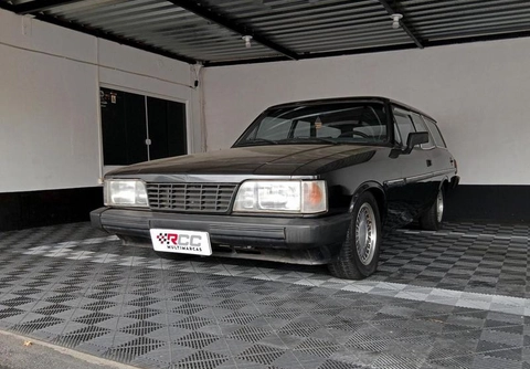 Chevrolet Caravan Comodoro 4.1/2.5 1988 Preto — foto 1 de 3
