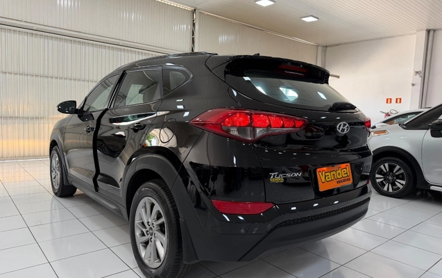 imagem-https://www.socarrao.com.br/sc-vehicle-images-prod/4423185/1792684359141-V2hhdHNBcHAgSW1hZ2UgMjAyNi0xMC0yMiBhdCAxMi4zNy4zMi5qcGVn.jpeg