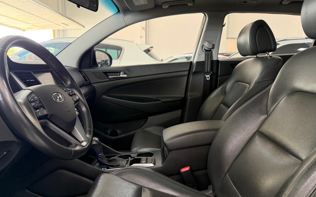 imagem-https://www.socarrao.com.br/sc-vehicle-images-prod/4423185/1792684359801-V2hhdHNBcHAgSW1hZ2UgMjAyNi0xMC0yMiBhdCAxMi4zNy4zNS5qcGVn.jpeg