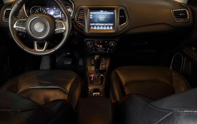 imagem-https://www.socarrao.com.br/sc-vehicle-images-prod/4423217/1792684746772-8565420_5_B_d7bb382a3d.jpeg