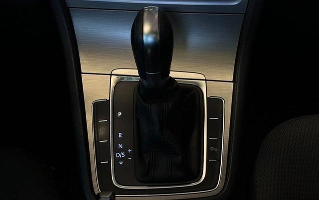 imagem-https://www.socarrao.com.br/sc-vehicle-images-prod/4423241/1792684984185-8591086_17_B_15c34c608c.jpeg