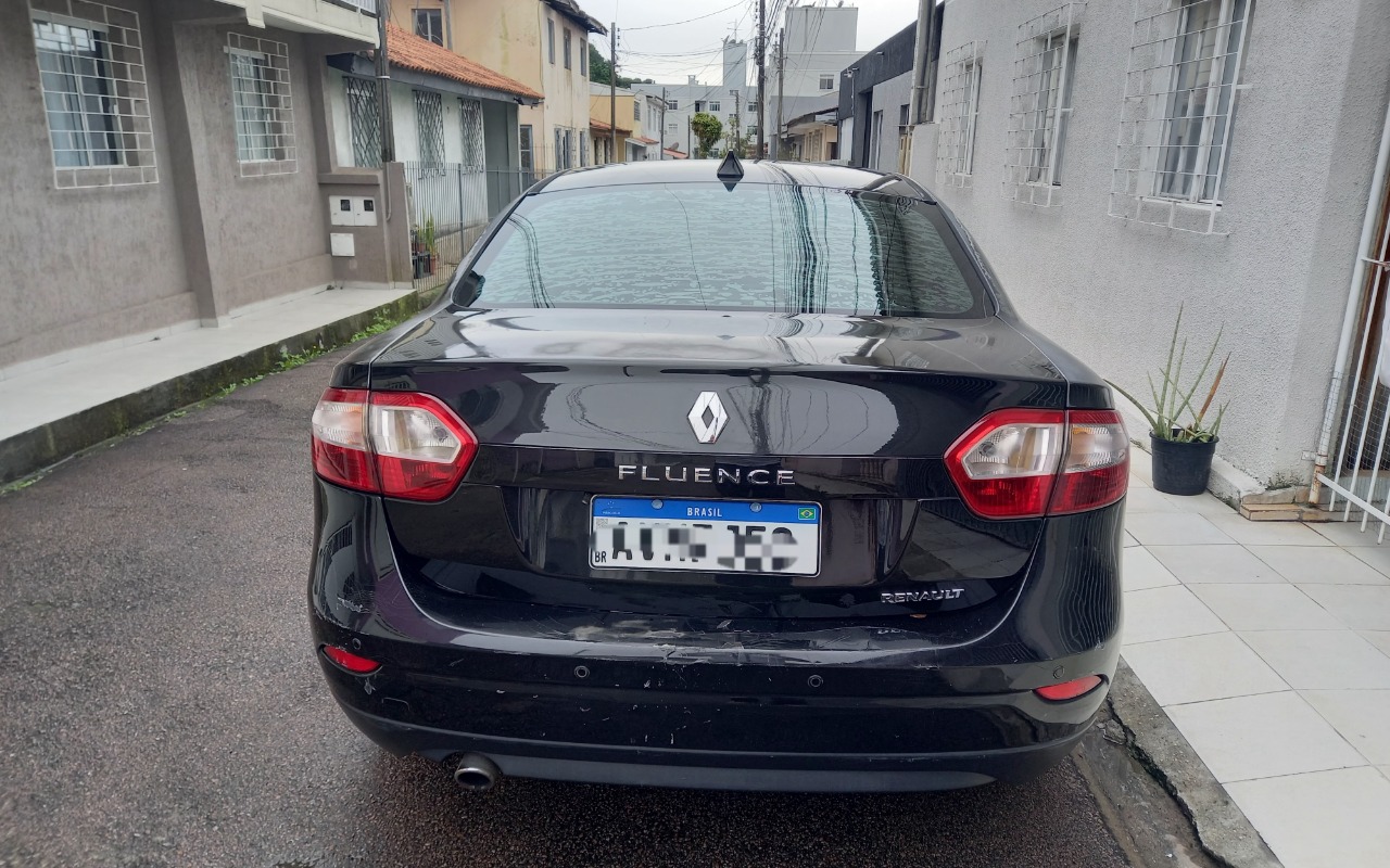 imagem-https://www.socarrao.com.br/sc-vehicle-images-prod/4423326/1792686151286-MjAyNjA3MDNfMTUxMDQ3LmpwZw.jpg