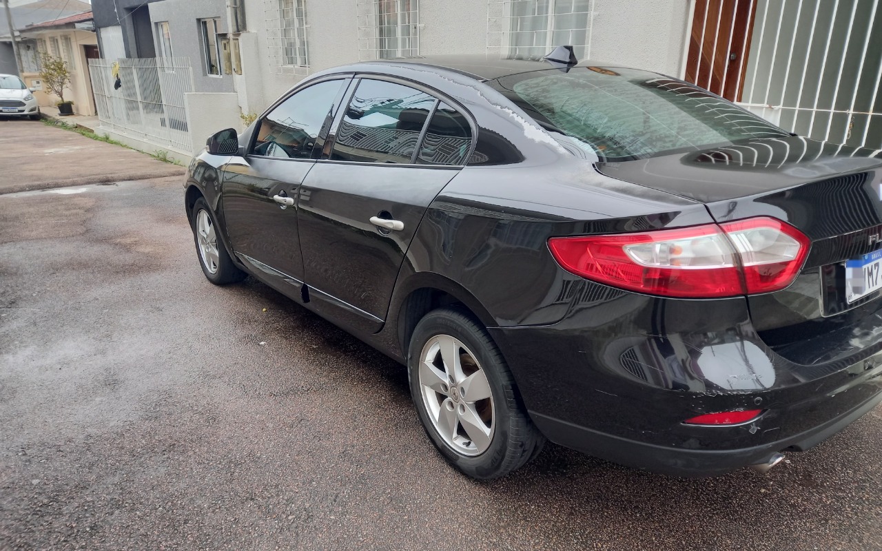 imagem-https://www.socarrao.com.br/sc-vehicle-images-prod/4423326/1792686151718-MjAyNjA3MDNfMTUxMTA0LmpwZw.jpg