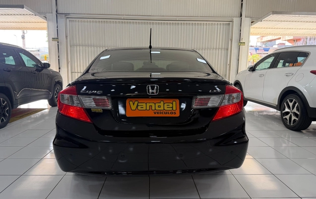 imagem-https://www.socarrao.com.br/sc-vehicle-images-prod/4423346/1792685679254-V2hhdHNBcHAgSW1hZ2UgMjAyNi0xMC0yMiBhdCAxMy4wMC4xMCAoMSkuanBlZw.jpeg
