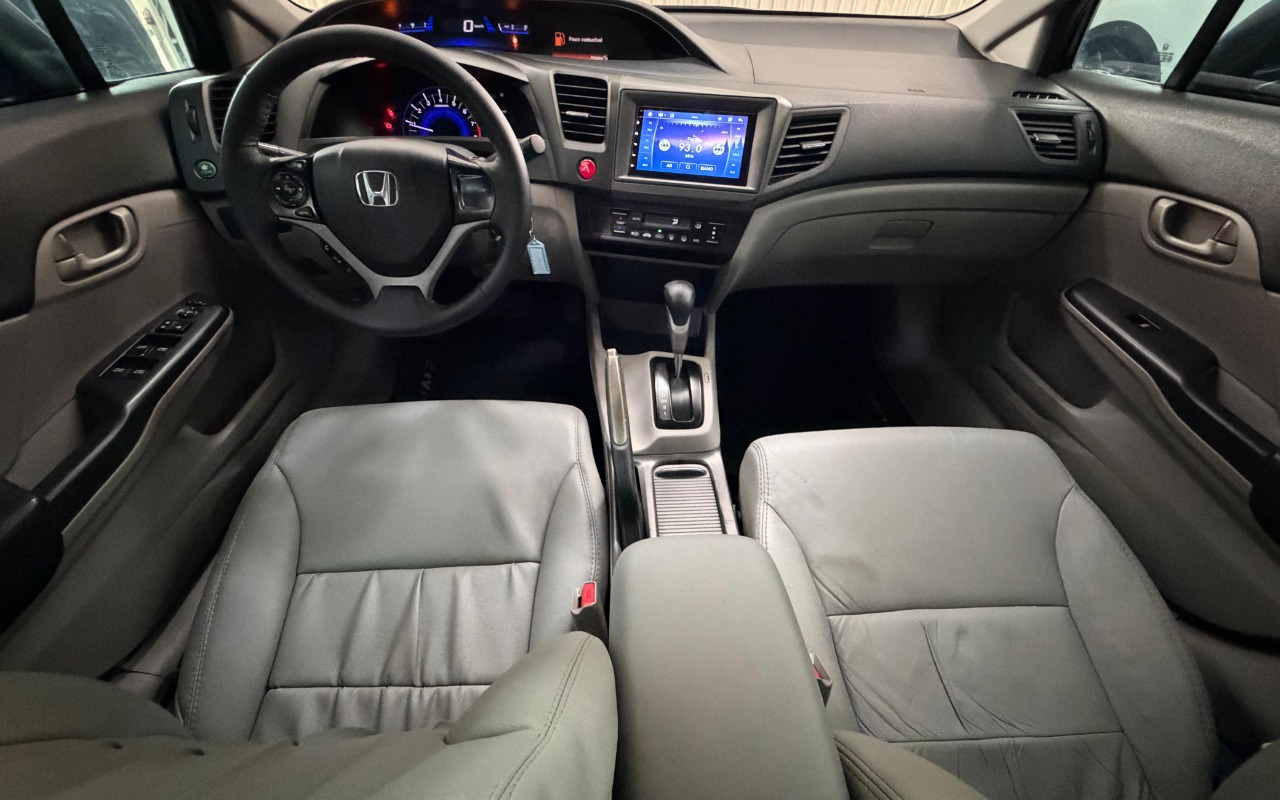 imagem-https://www.socarrao.com.br/sc-vehicle-images-prod/4423346/1792685679576-V2hhdHNBcHAgSW1hZ2UgMjAyNi0xMC0yMiBhdCAxMy4wMC4xNSAoMSkuanBlZw.jpeg