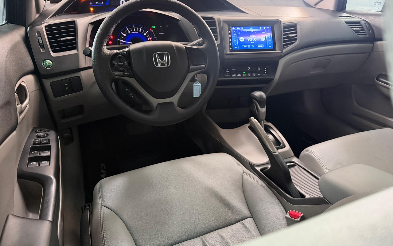 imagem-https://www.socarrao.com.br/sc-vehicle-images-prod/4423346/1792685679654-V2hhdHNBcHAgSW1hZ2UgMjAyNi0xMC0yMiBhdCAxMy4wMC4xMCAoNCkuanBlZw.jpeg