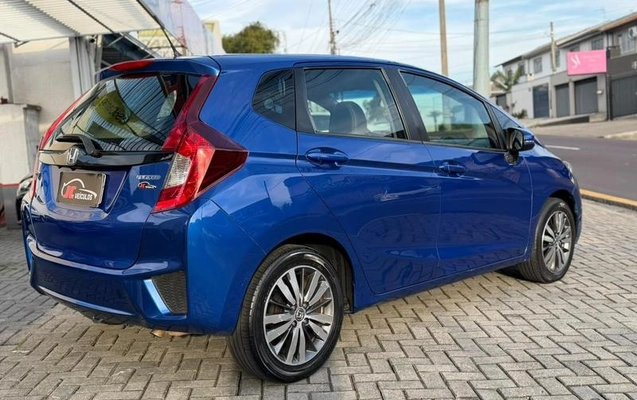 imagem-https://www.socarrao.com.br/sc-vehicle-images-prod/4423686/1792688550900-8596168_6_B_75491c216a.jpeg