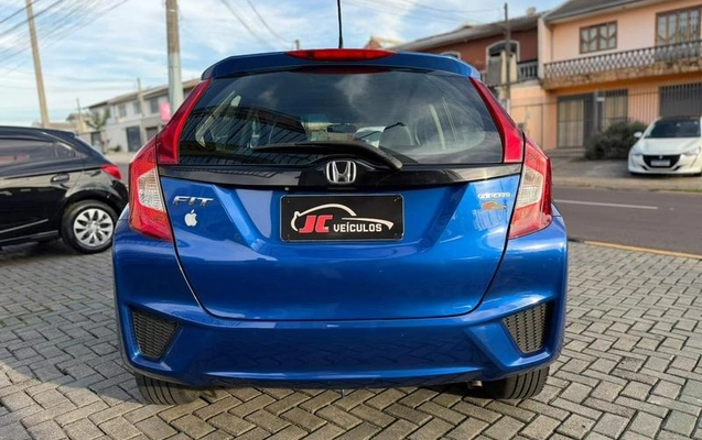 imagem-https://www.socarrao.com.br/sc-vehicle-images-prod/4423686/1792688550906-8596168_4_B_bf7c9068b2.jpeg